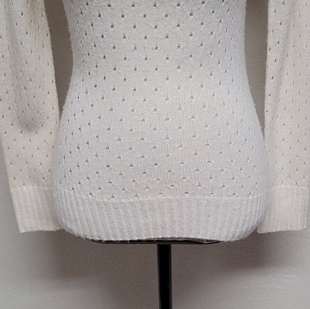 Delia's Rare Vintage 90s Multi-color Skull & Crossbones Off-White Eyelet Sweater - Picture 5 of 12